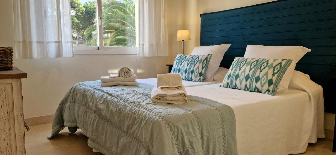Beachfront Neptuno I, Complex,Views,Pool,Garden, Elviria 마르베야 외부 사진