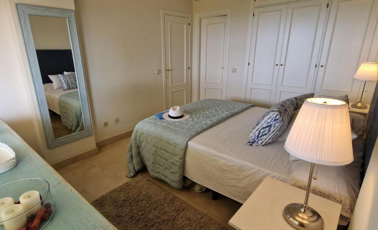 Beachfront Neptuno I, Complex,Views,Pool,Garden, Elviria 마르베야 외부 사진