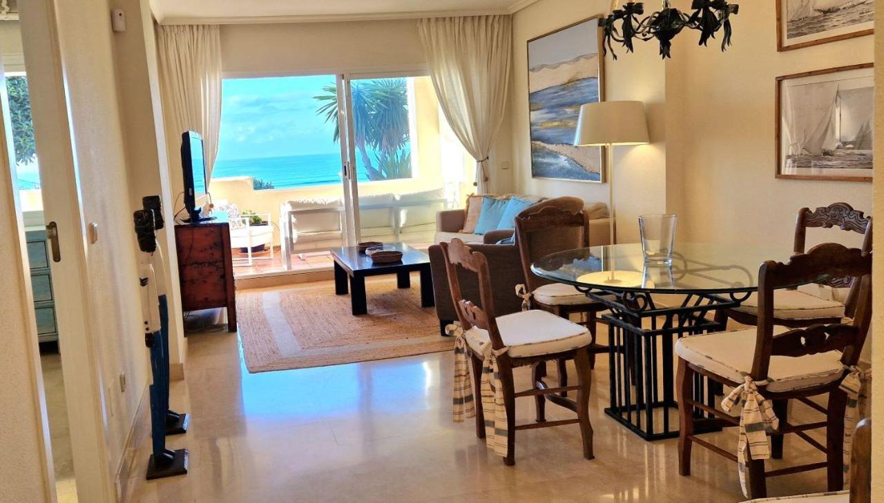 Beachfront Neptuno I, Complex,Views,Pool,Garden, Elviria 마르베야 외부 사진