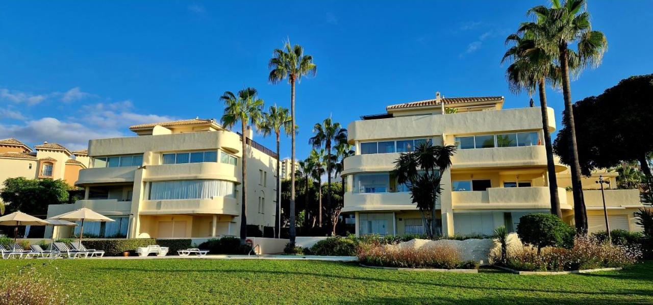 Beachfront Neptuno I, Complex,Views,Pool,Garden, Elviria 마르베야 외부 사진